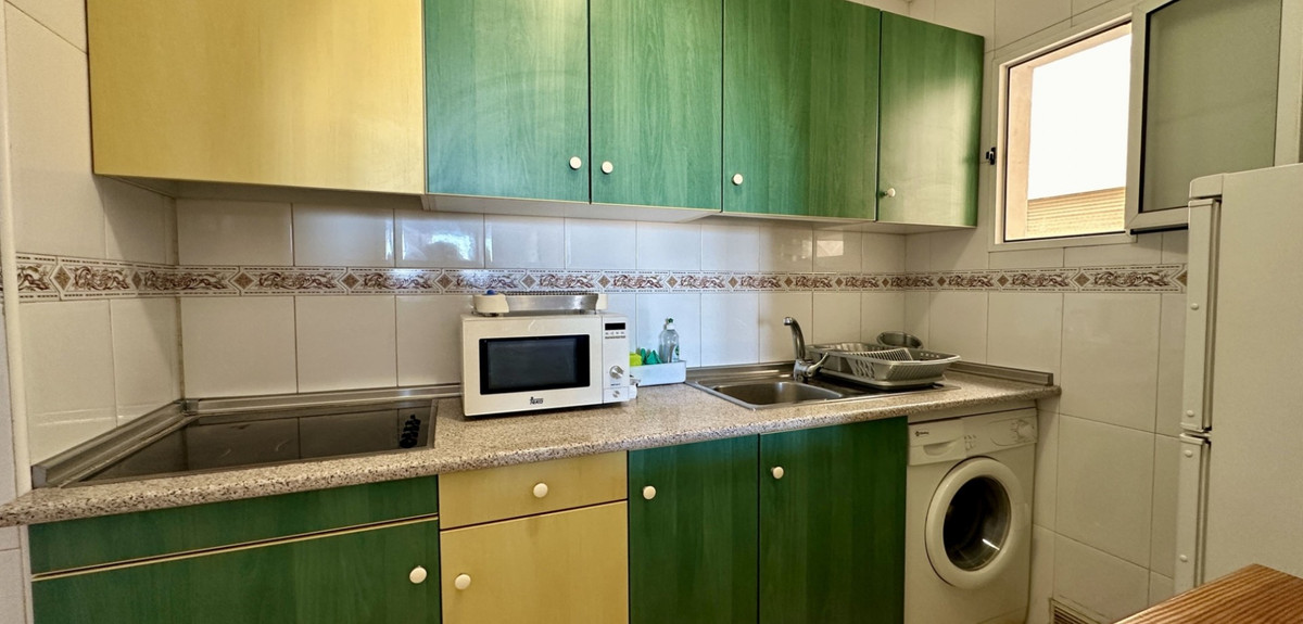Se vende Apartamento Planta Media de 2 dormitorios en Costa Blanca, Alicante, España