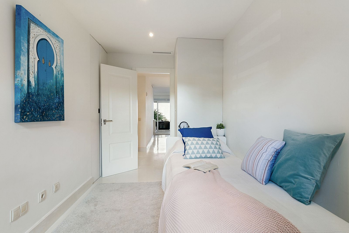 2 Bed Apartment for sale in Los Flamingos Costa Del Sol, Málaga, Spain