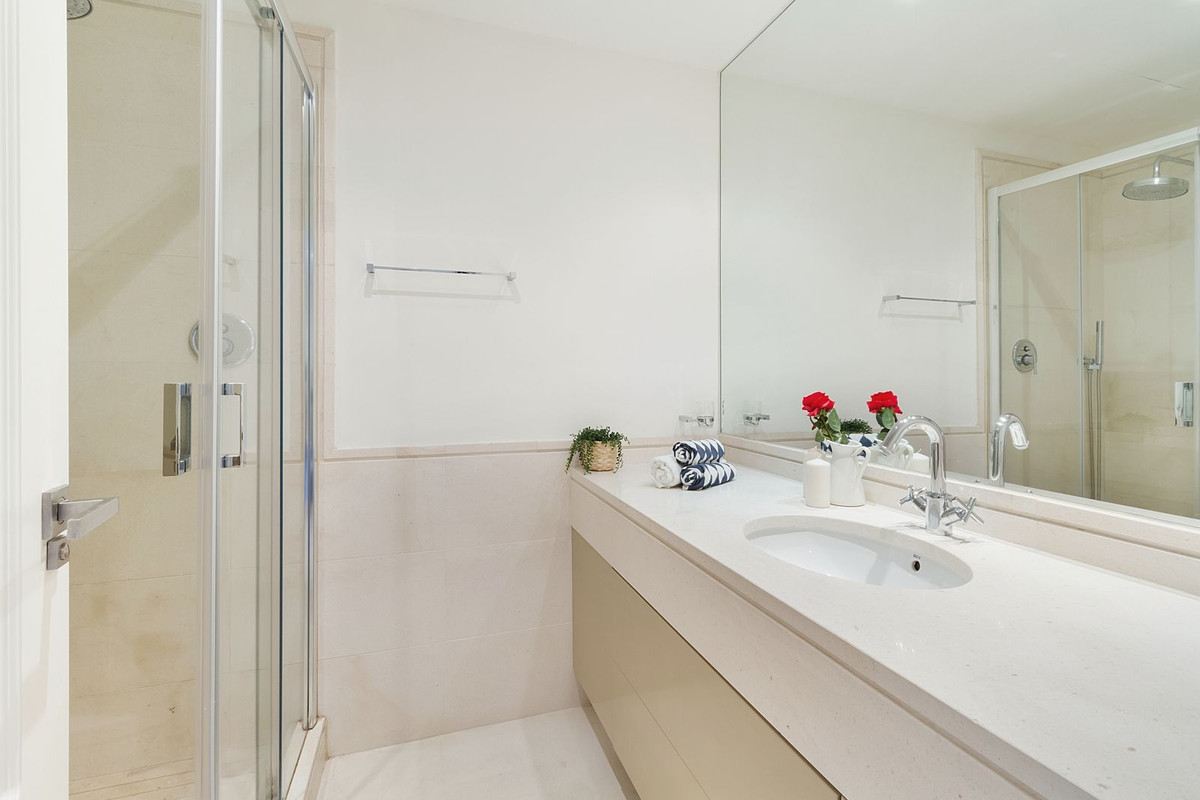 2 Bed Apartment for sale in Los Flamingos Costa Del Sol, Málaga, Spain