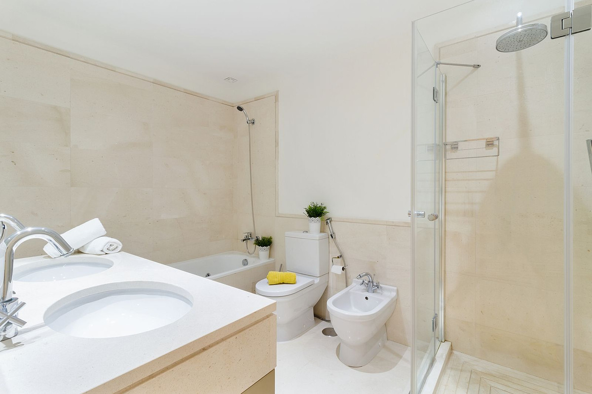 2 Bed Apartment for sale in Los Flamingos Costa Del Sol, Málaga, Spain