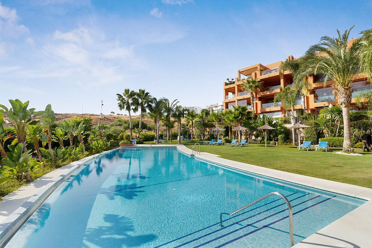 2 Bed Apartment for sale in Los Flamingos Costa Del Sol, Málaga, Spain