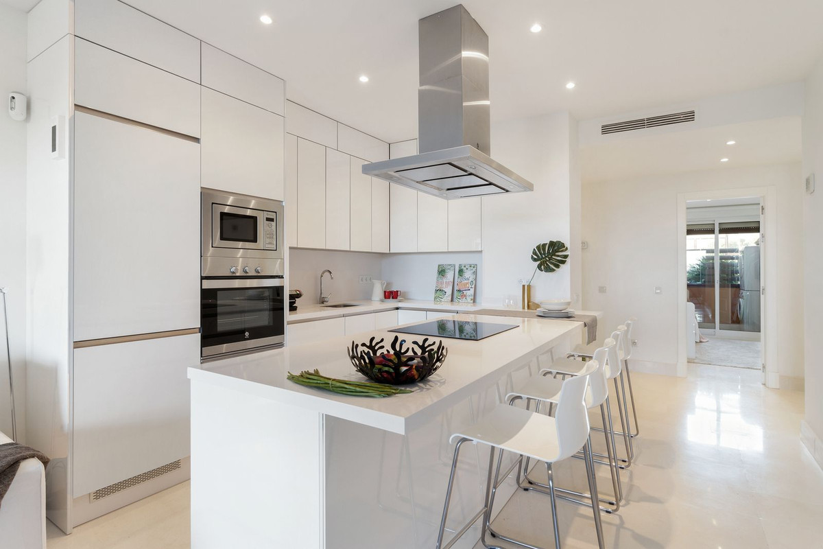 2 Bed Apartment for sale in Los Flamingos Costa Del Sol, Málaga, Spain