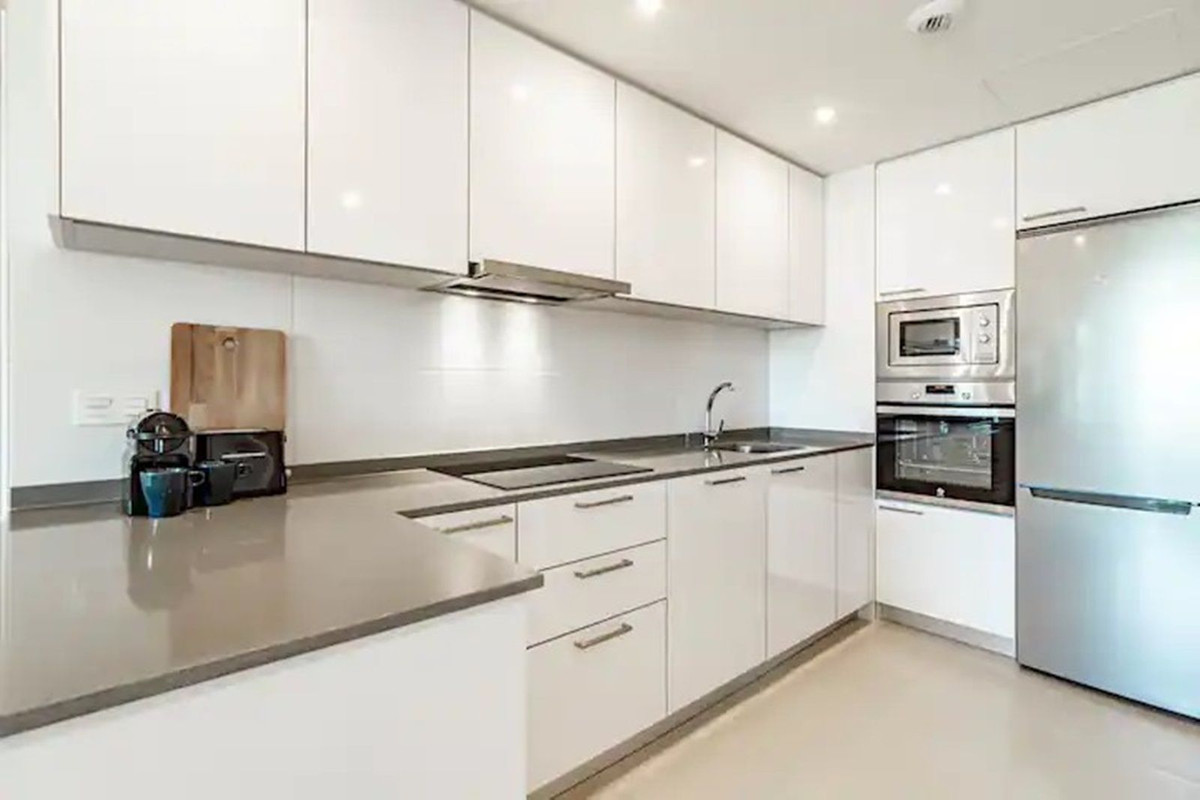 Se vende Apartamento Planta Media de 2 dormitorios en Costa Del Sol, Málaga, España