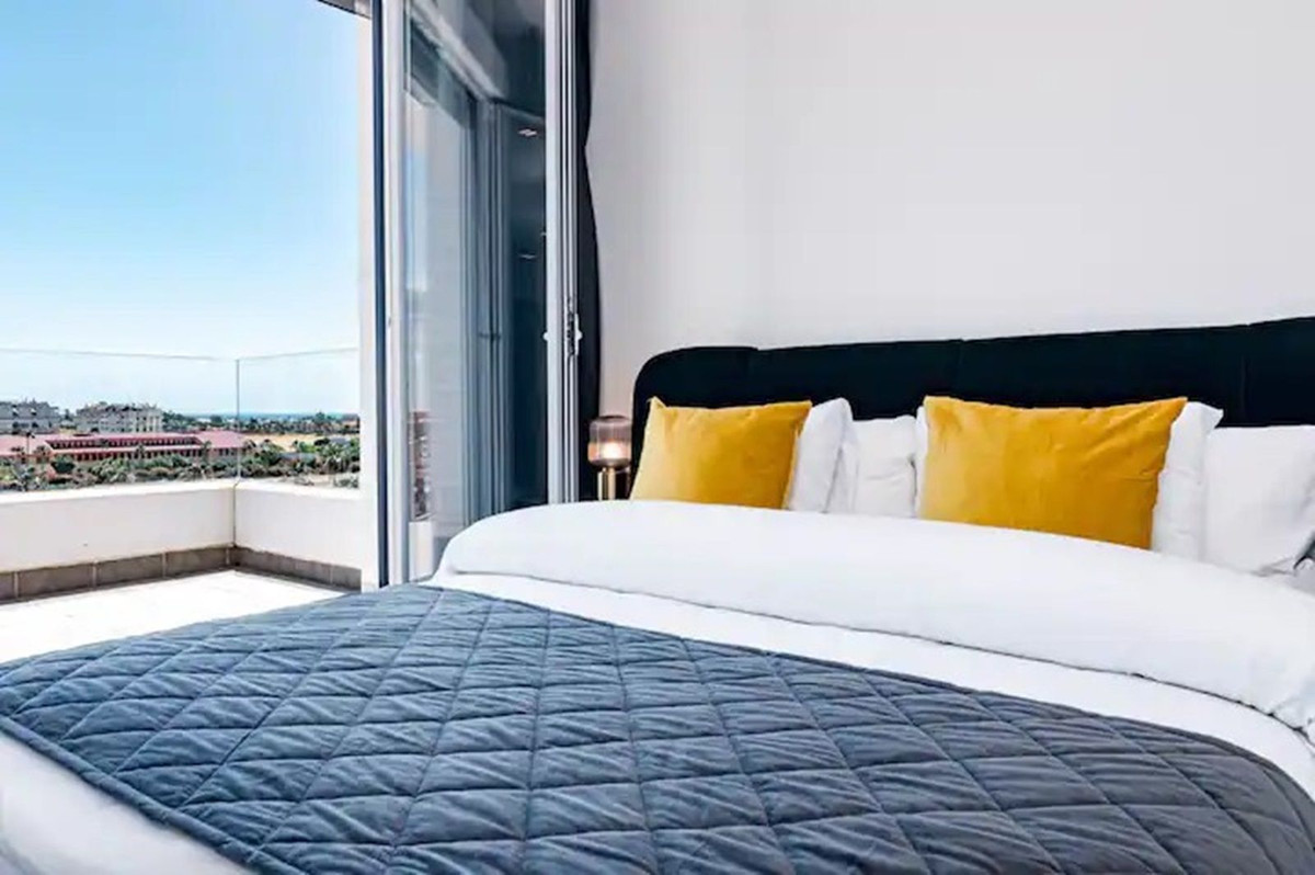 Se vende Apartamento Planta Media de 2 dormitorios en Costa Del Sol, Málaga, España