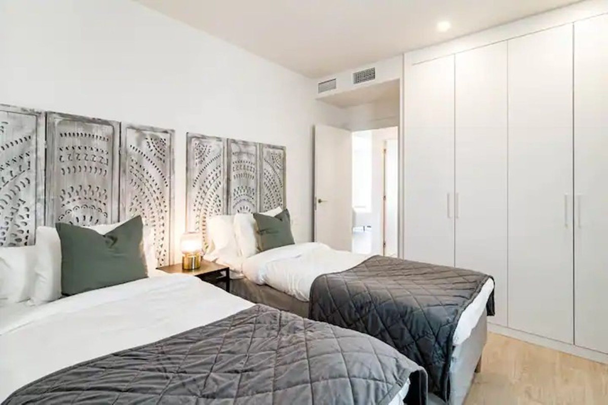 Se vende Apartamento Planta Media de 2 dormitorios en Costa Del Sol, Málaga, España