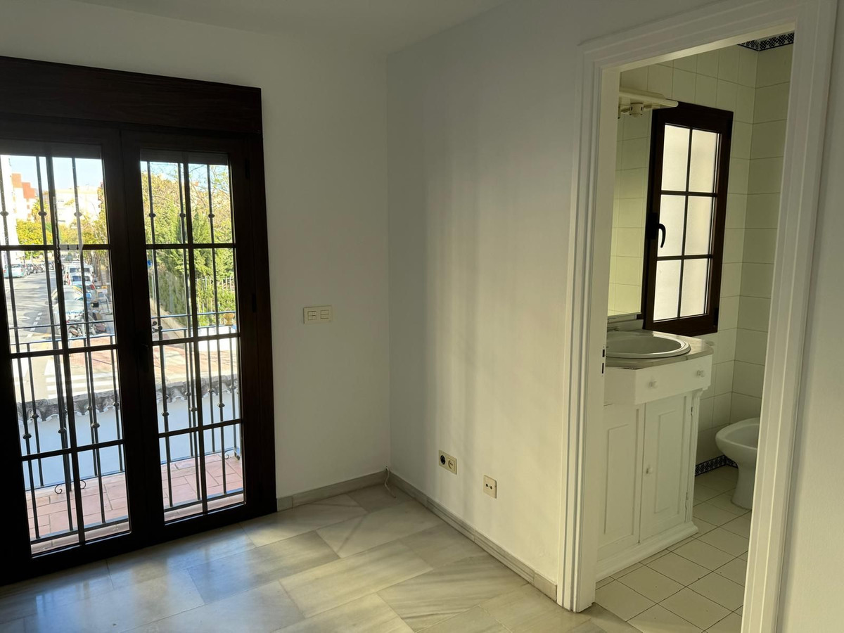 4 Bed Townhouse for sale in Marbella Costa Del Sol, Málaga, Spain