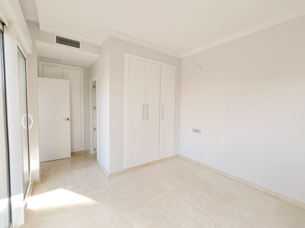 Se vende Pareada de 3 dormitorios en Costa Del Sol, Cadiz, España