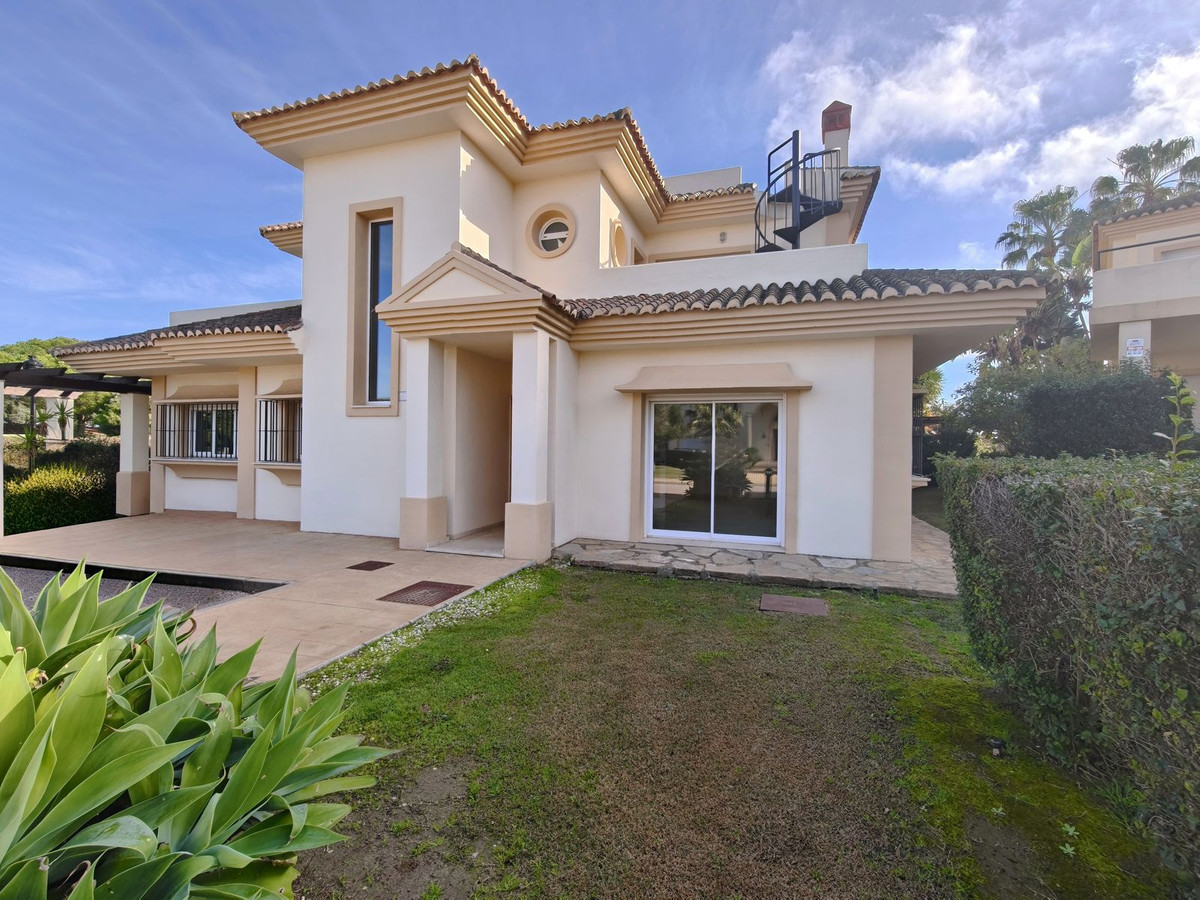 Se vende Pareada de 3 dormitorios en Costa Del Sol, Cadiz, España