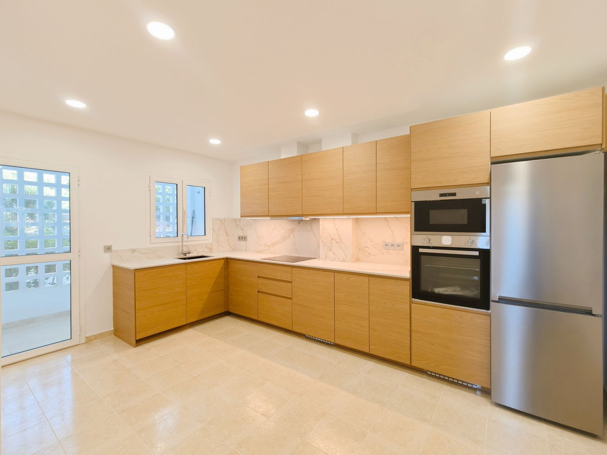 Se vende Pareada de 3 dormitorios en Costa Del Sol, Cadiz, España