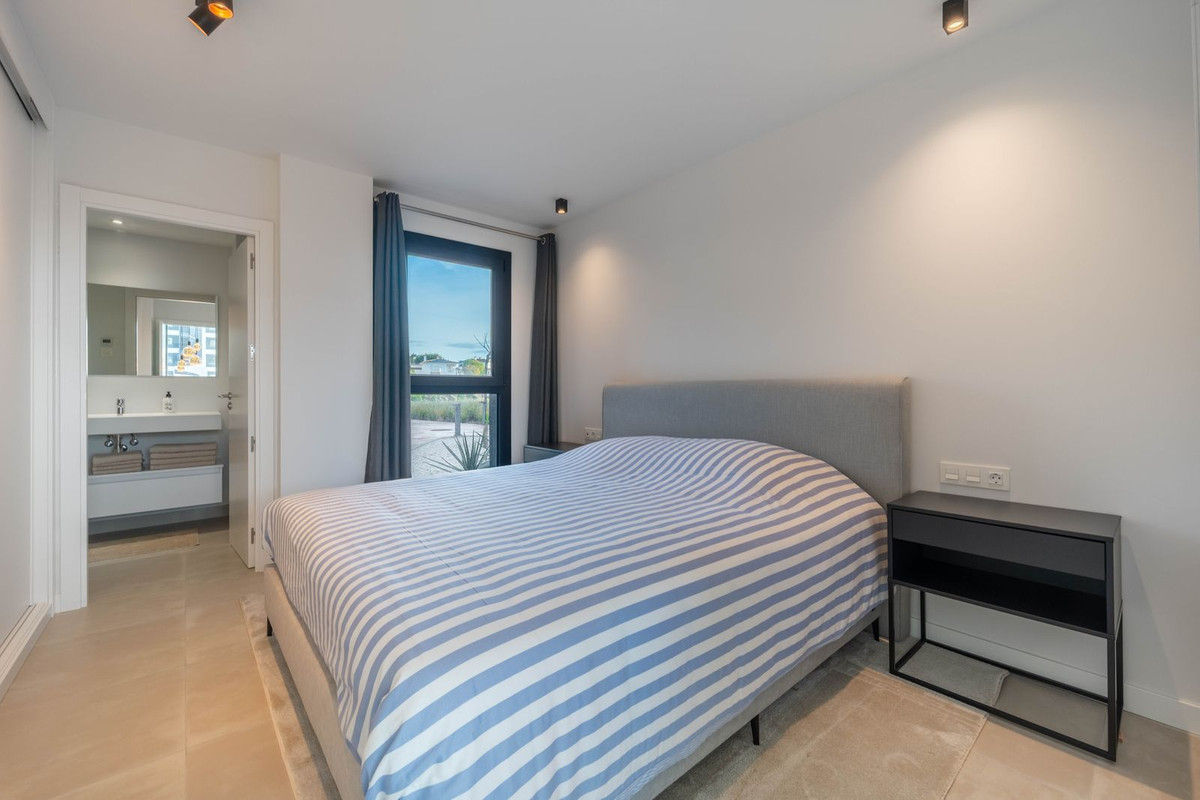 Se vende Apartamento Planta Baja de 2 dormitorios en Costa Del Sol, Málaga, España