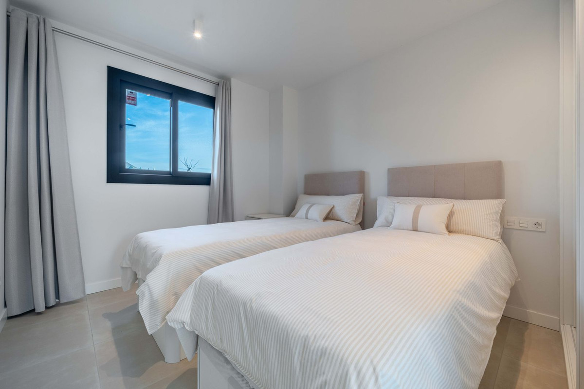 Se vende Apartamento Planta Baja de 2 dormitorios en Costa Del Sol, Málaga, España