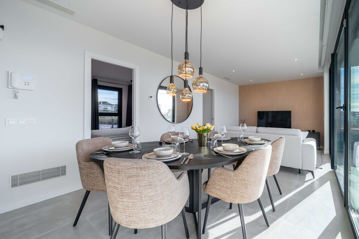 Se vende Apartamento Planta Baja de 2 dormitorios en Costa Del Sol, Málaga, España