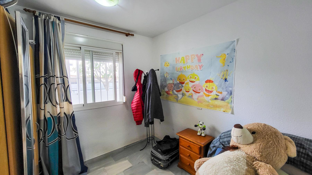 Se vende Apartamento Planta Media de 2 dormitorios en Costa Del Sol, Málaga, España