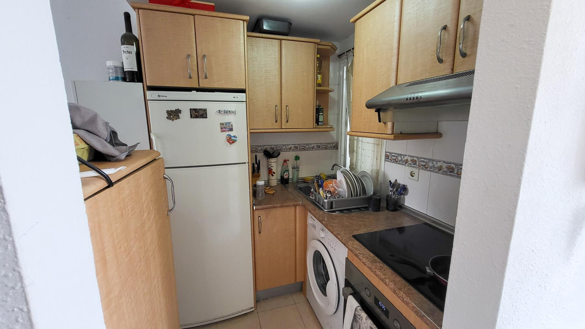 Se vende Apartamento Planta Media de 2 dormitorios en Costa Del Sol, Málaga, España