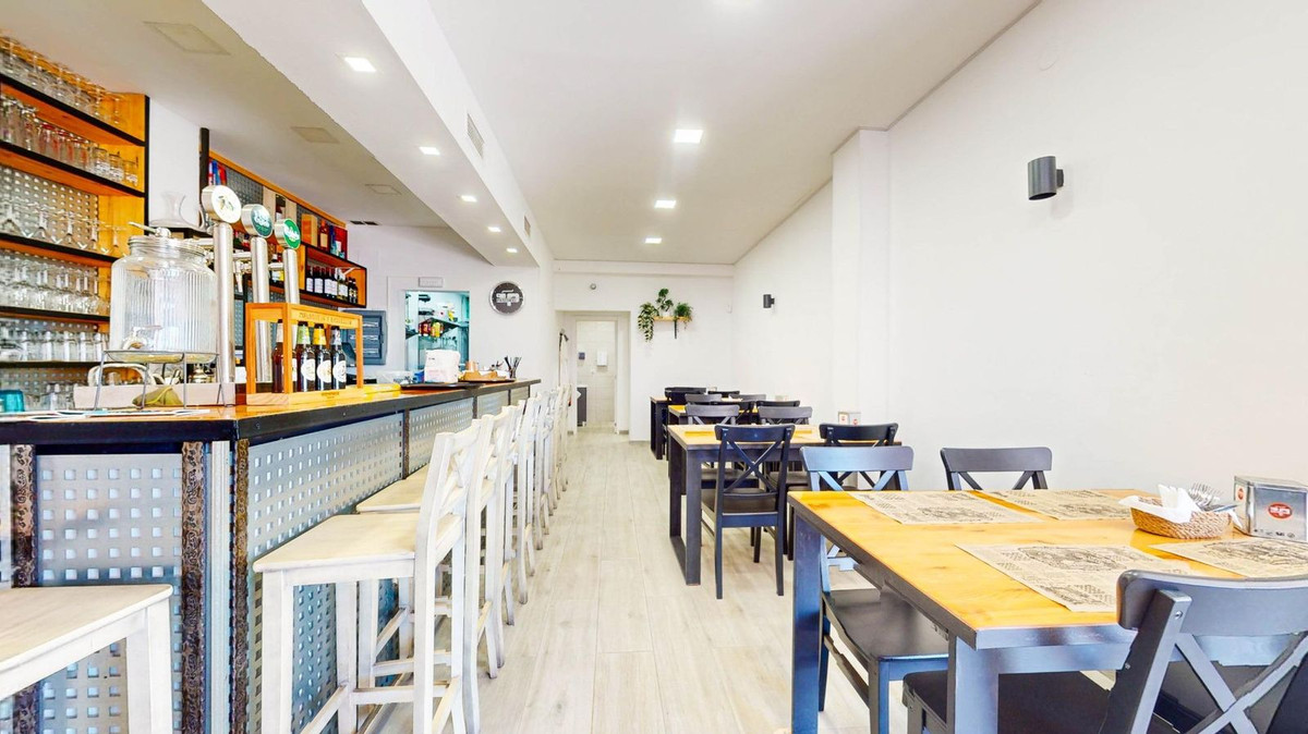 Commercial unit for sale in Benalmadena Costa Costa Del Sol, Málaga, Spain