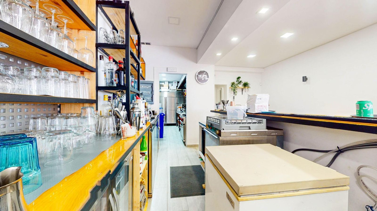 Commercial unit for sale in Benalmadena Costa Costa Del Sol, Málaga, Spain