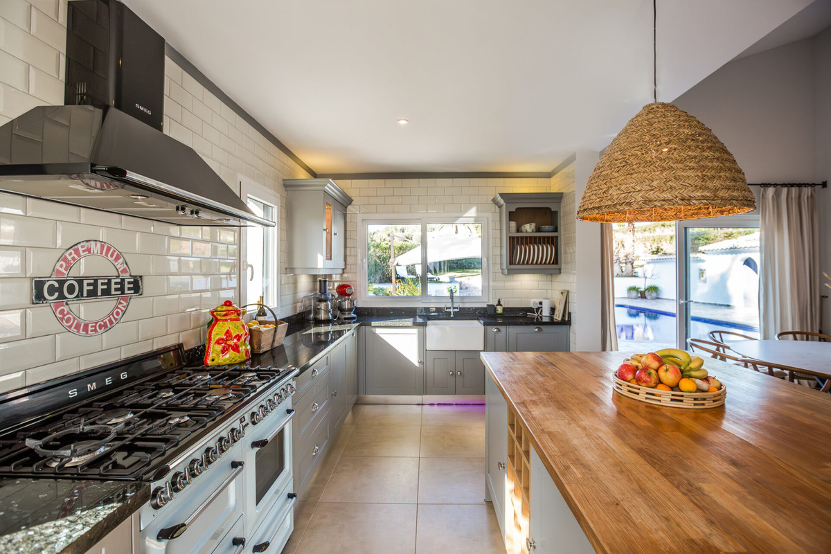 4 Bed Townhouse for sale in Javea Costa Blanca, Alicante, Spain