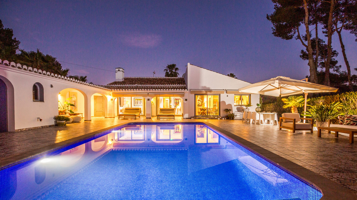 4 Bed Townhouse for sale in Javea Costa Blanca, Alicante, Spain