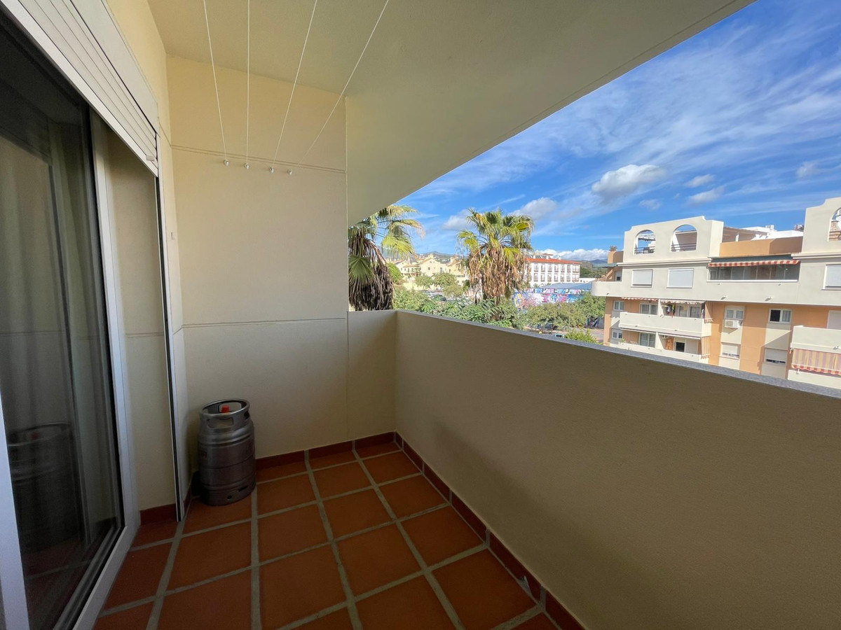 2 Bed Apartment for sale in Estepona Costa Del Sol, Málaga, Spain