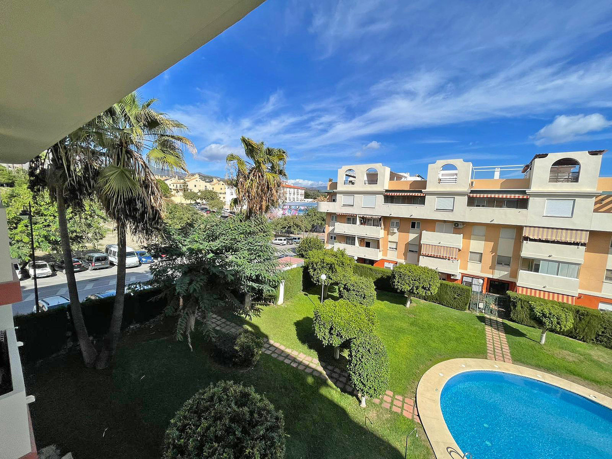 2 Bed Apartment for sale in Estepona Costa Del Sol, Málaga, Spain