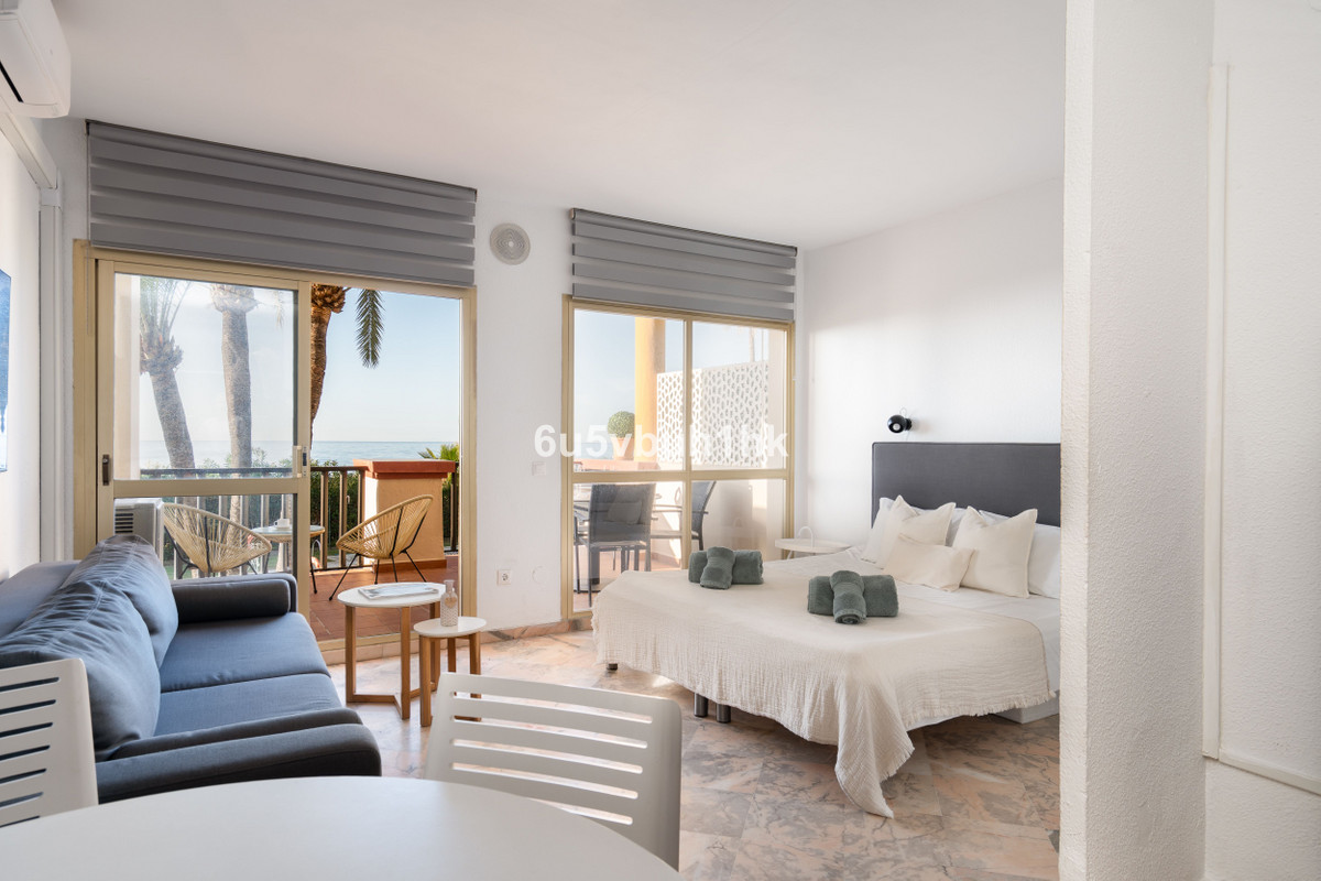 1 Bed Apartment for sale in Marbella Costa Del Sol, Málaga, Spain