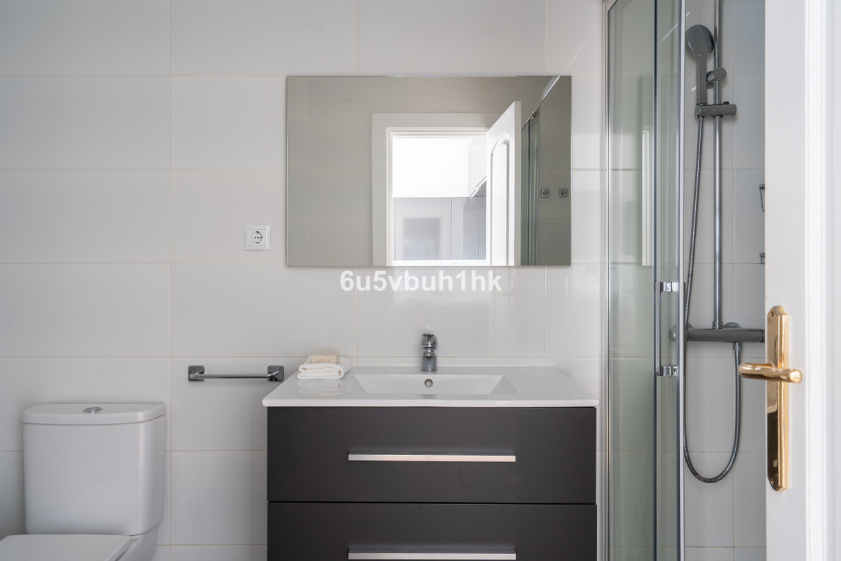 1 Bed Apartment for sale in Marbella Costa Del Sol, Málaga, Spain