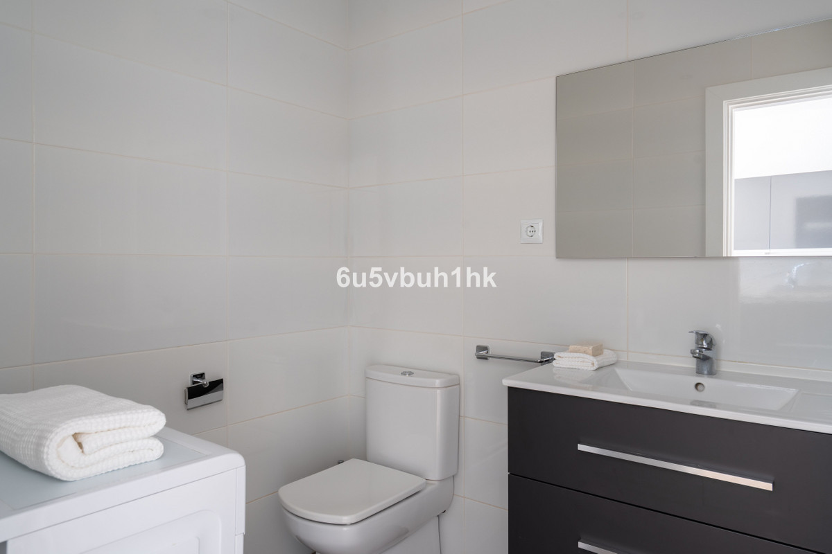 1 Bed Apartment for sale in Marbella Costa Del Sol, Málaga, Spain