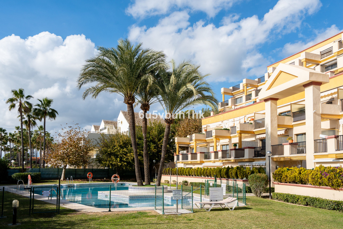 1 Bed Apartment for sale in Marbella Costa Del Sol, Málaga, Spain