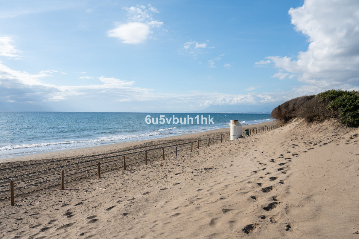 1 Bed Apartment for sale in Marbella Costa Del Sol, Málaga, Spain