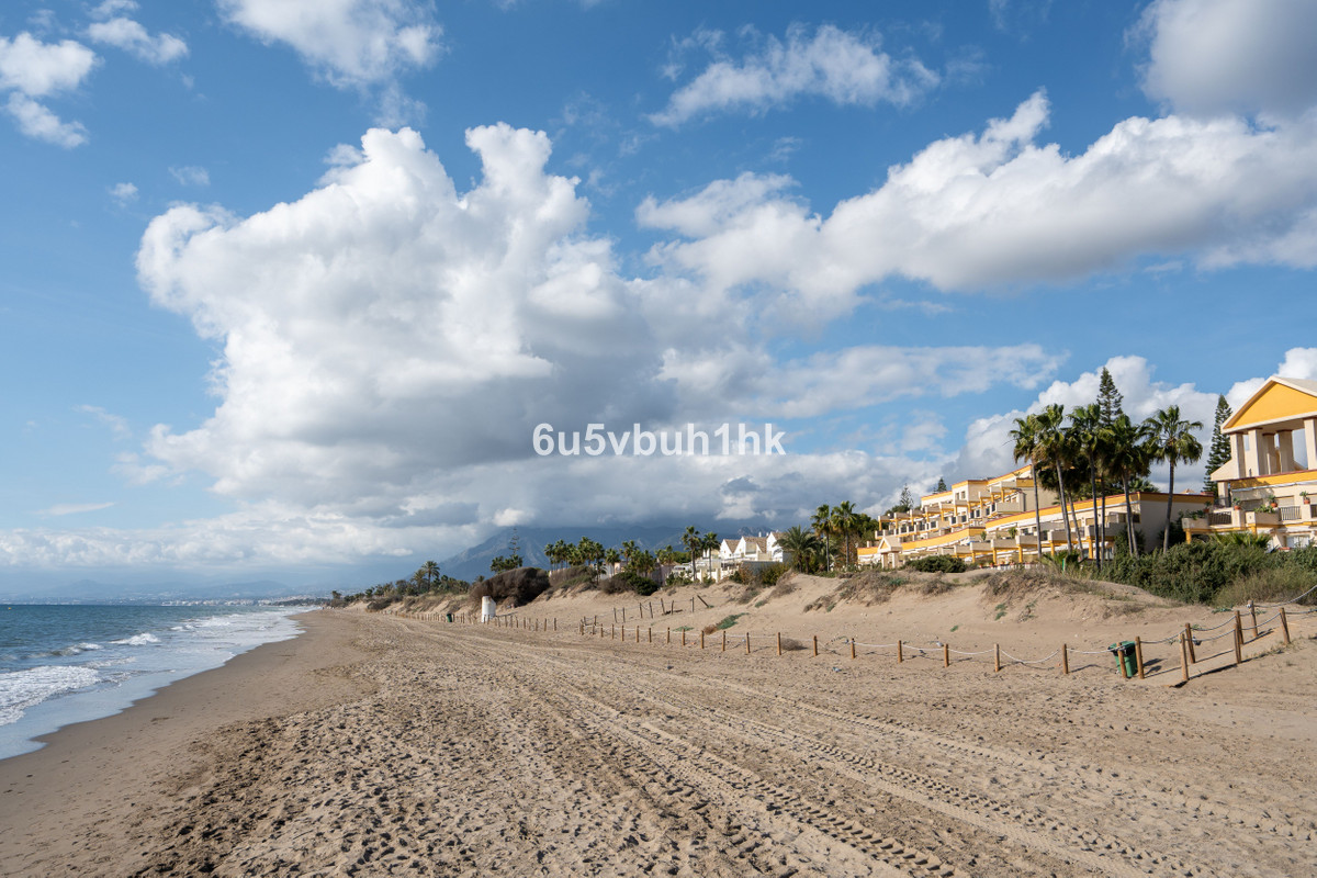 1 Bed Apartment for sale in Marbella Costa Del Sol, Málaga, Spain