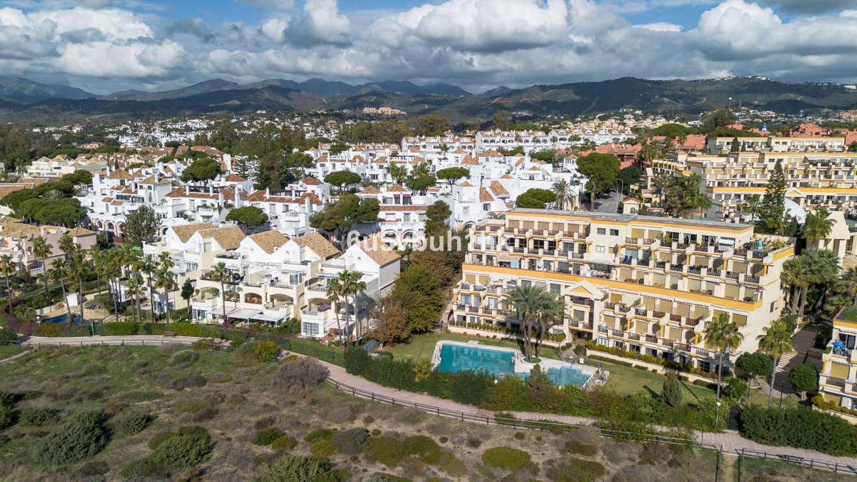 1 Bed Apartment for sale in Marbella Costa Del Sol, Málaga, Spain