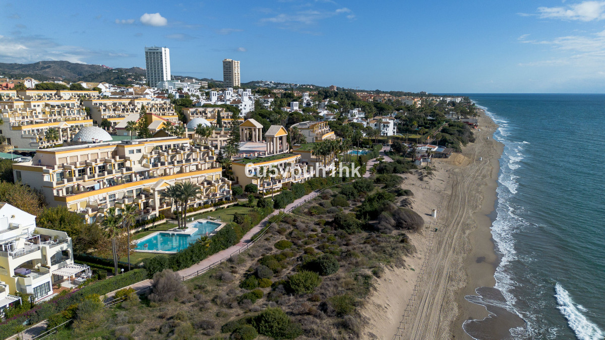 1 Bed Apartment for sale in Marbella Costa Del Sol, Málaga, Spain