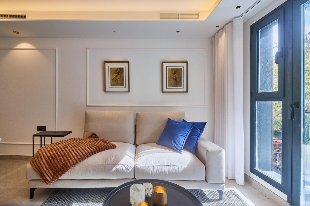 2 Bed Apartment for sale in Fuengirola Costa Del Sol, Málaga, Spain