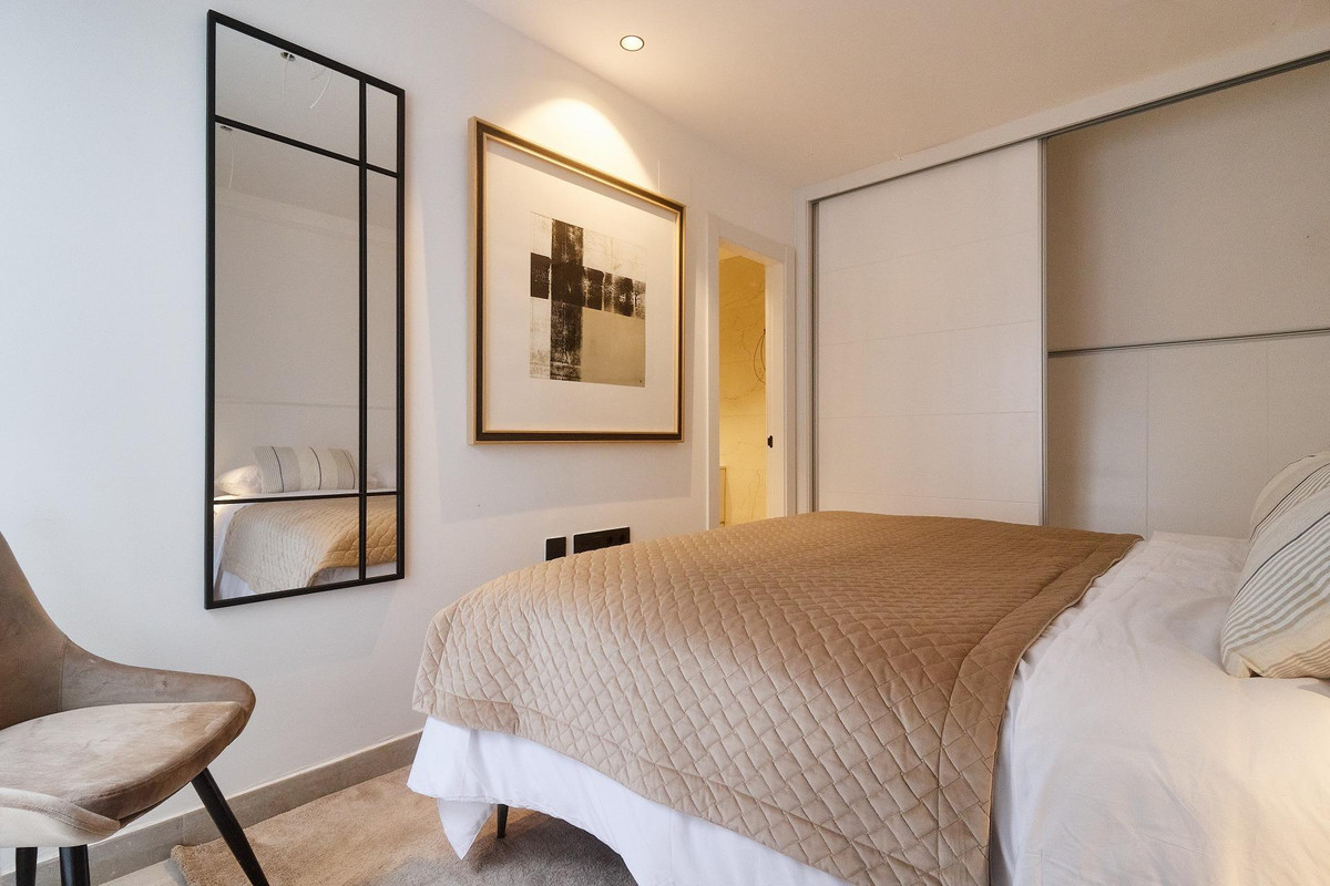 2 Bed Apartment for sale in Fuengirola Costa Del Sol, Málaga, Spain