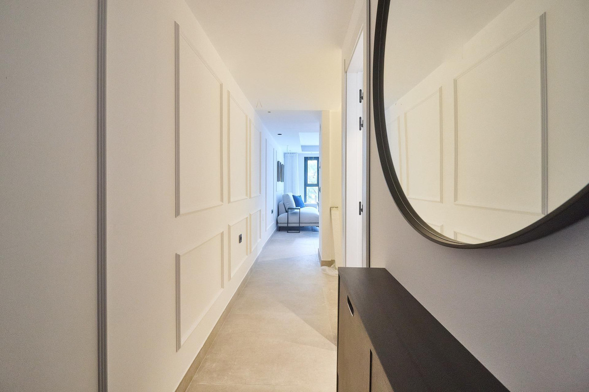 2 Bed Apartment for sale in Fuengirola Costa Del Sol, Málaga, Spain