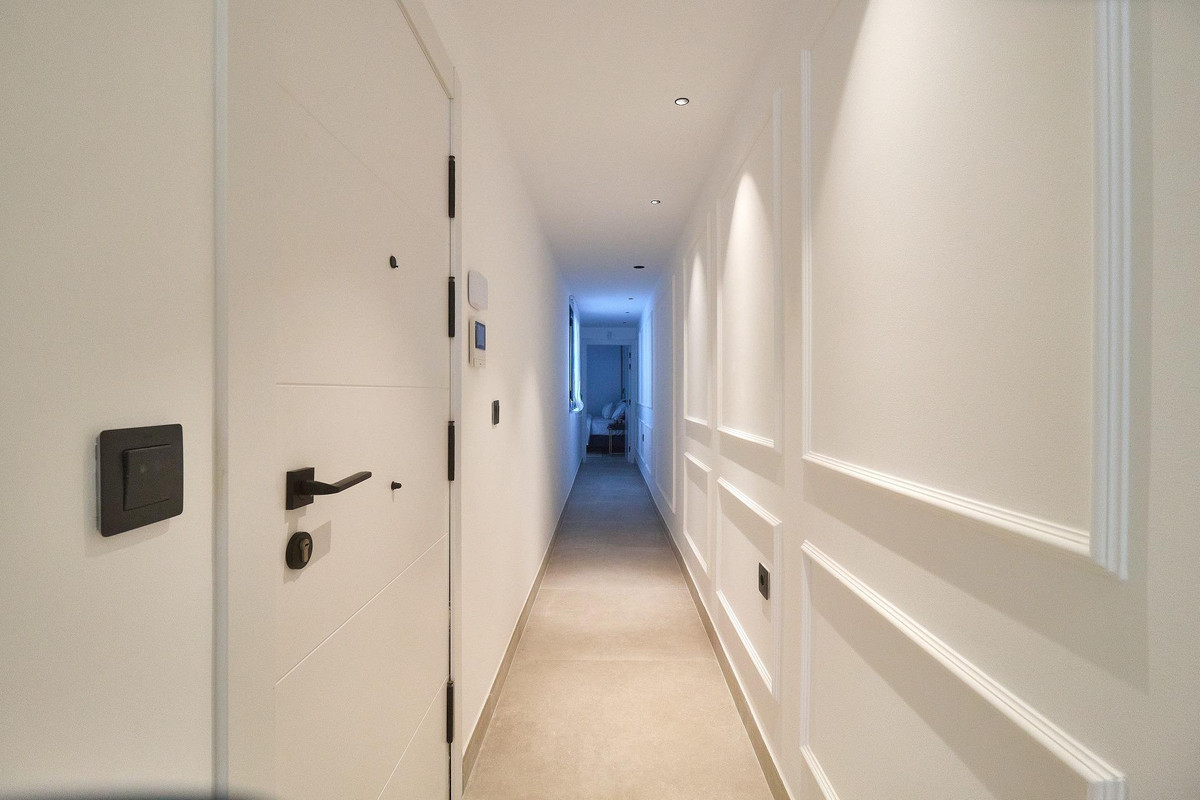 2 Bed Apartment for sale in Fuengirola Costa Del Sol, Málaga, Spain