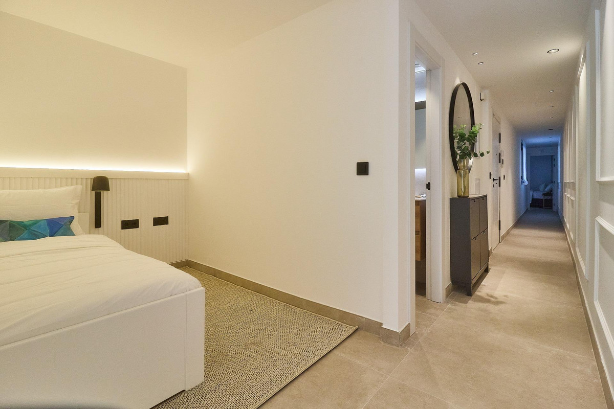 2 Bed Apartment for sale in Fuengirola Costa Del Sol, Málaga, Spain