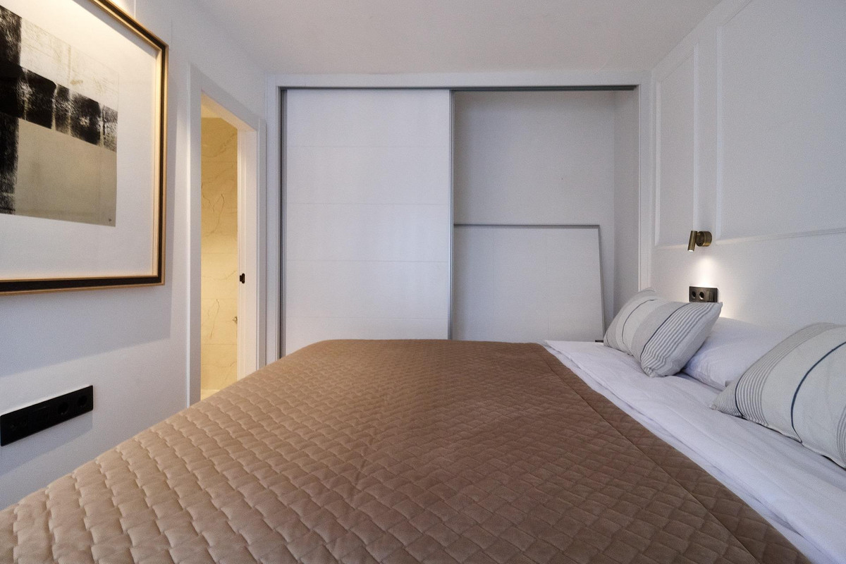 2 Bed Apartment for sale in Fuengirola Costa Del Sol, Málaga, Spain