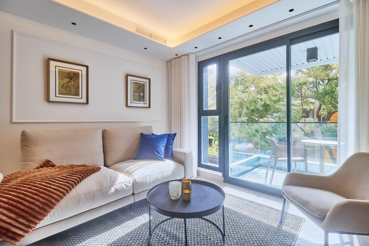 2 Bed Apartment for sale in Fuengirola Costa Del Sol, Málaga, Spain