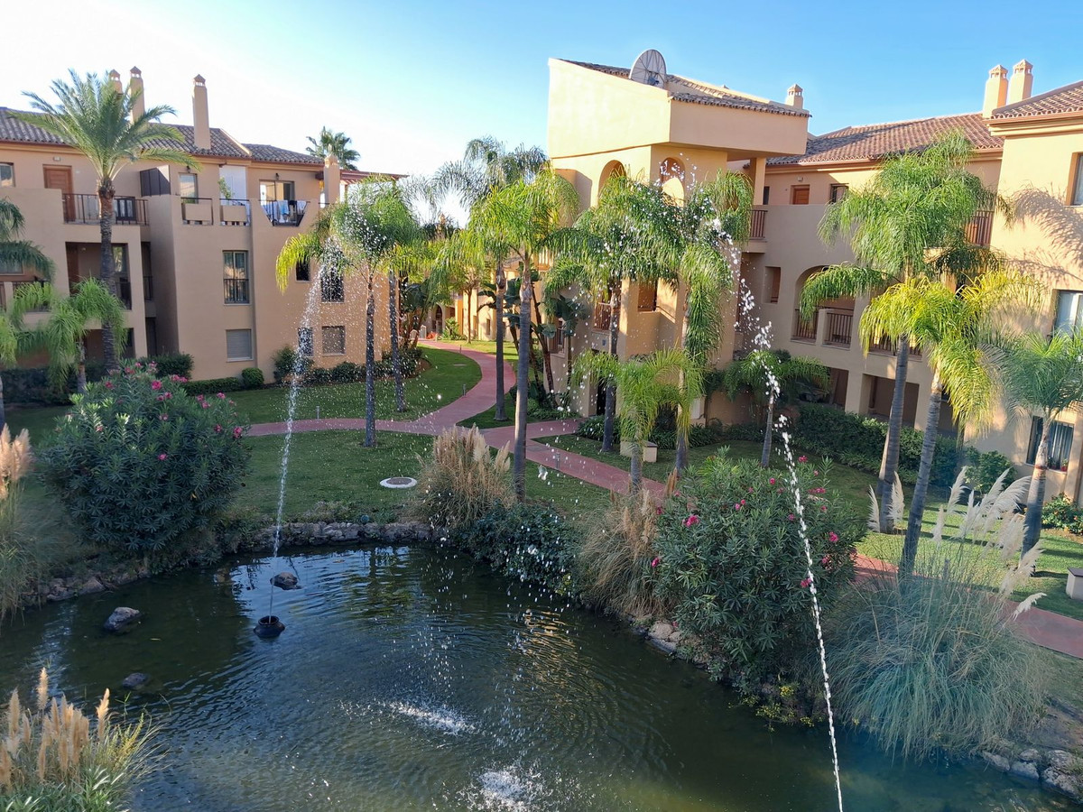 2 Bed Apartment for sale in Benahavís Costa Del Sol, Málaga, Spain