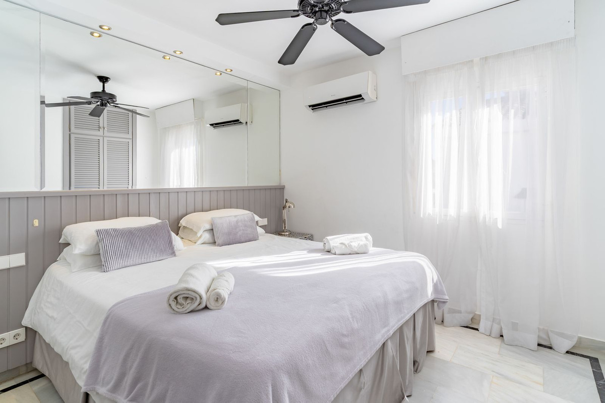 Se vende Villa - Chalet de 5 dormitorios en Costa Del Sol, Málaga, España