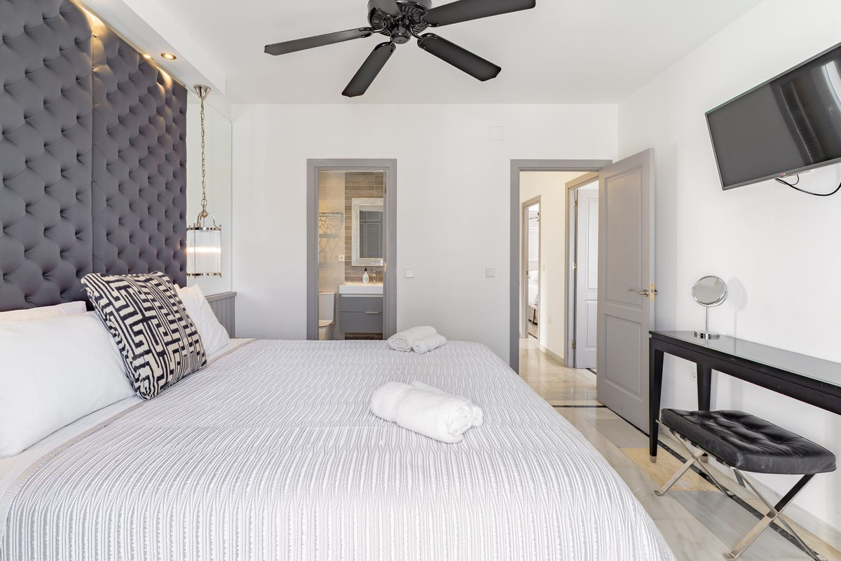 Se vende Villa - Chalet de 5 dormitorios en Costa Del Sol, Málaga, España