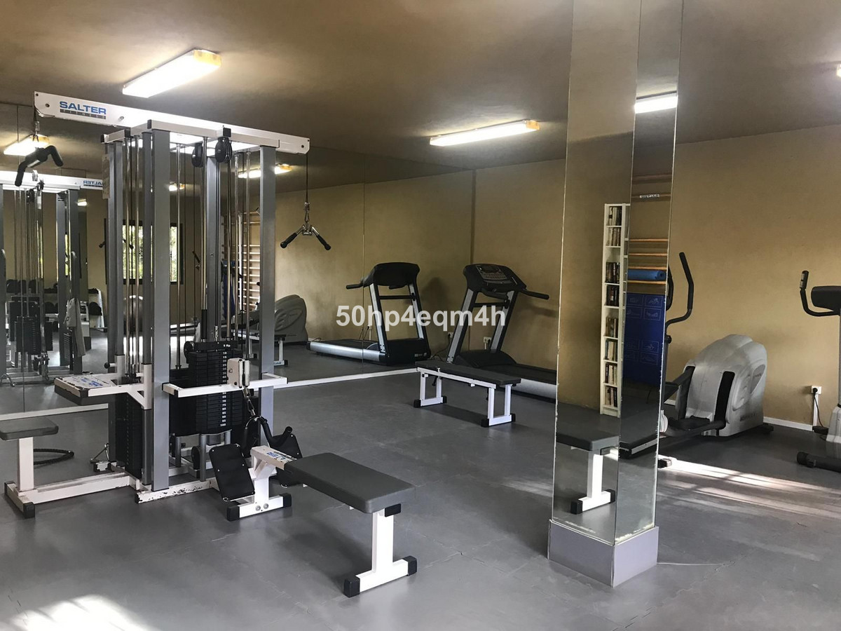 Se vende Apartamento Planta Media de 2 dormitorios en Costa Del Sol, Málaga, España