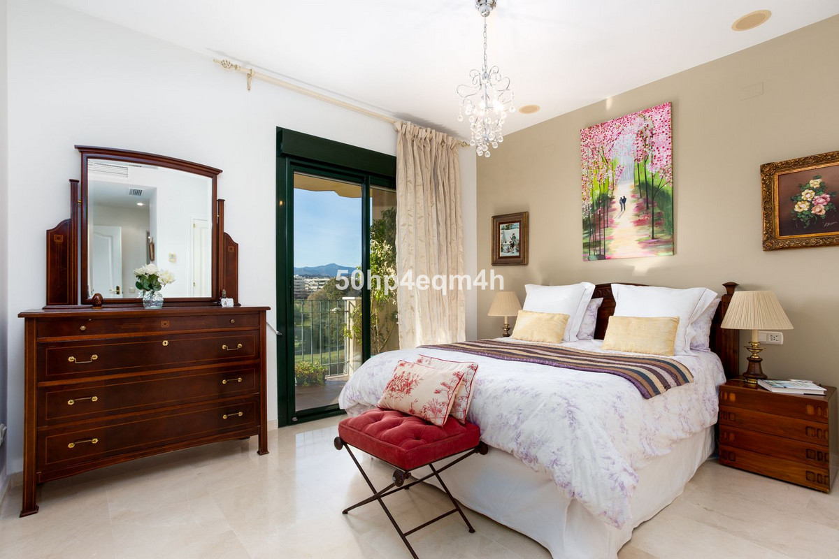 Se vende Apartamento Planta Media de 2 dormitorios en Costa Del Sol, Málaga, España