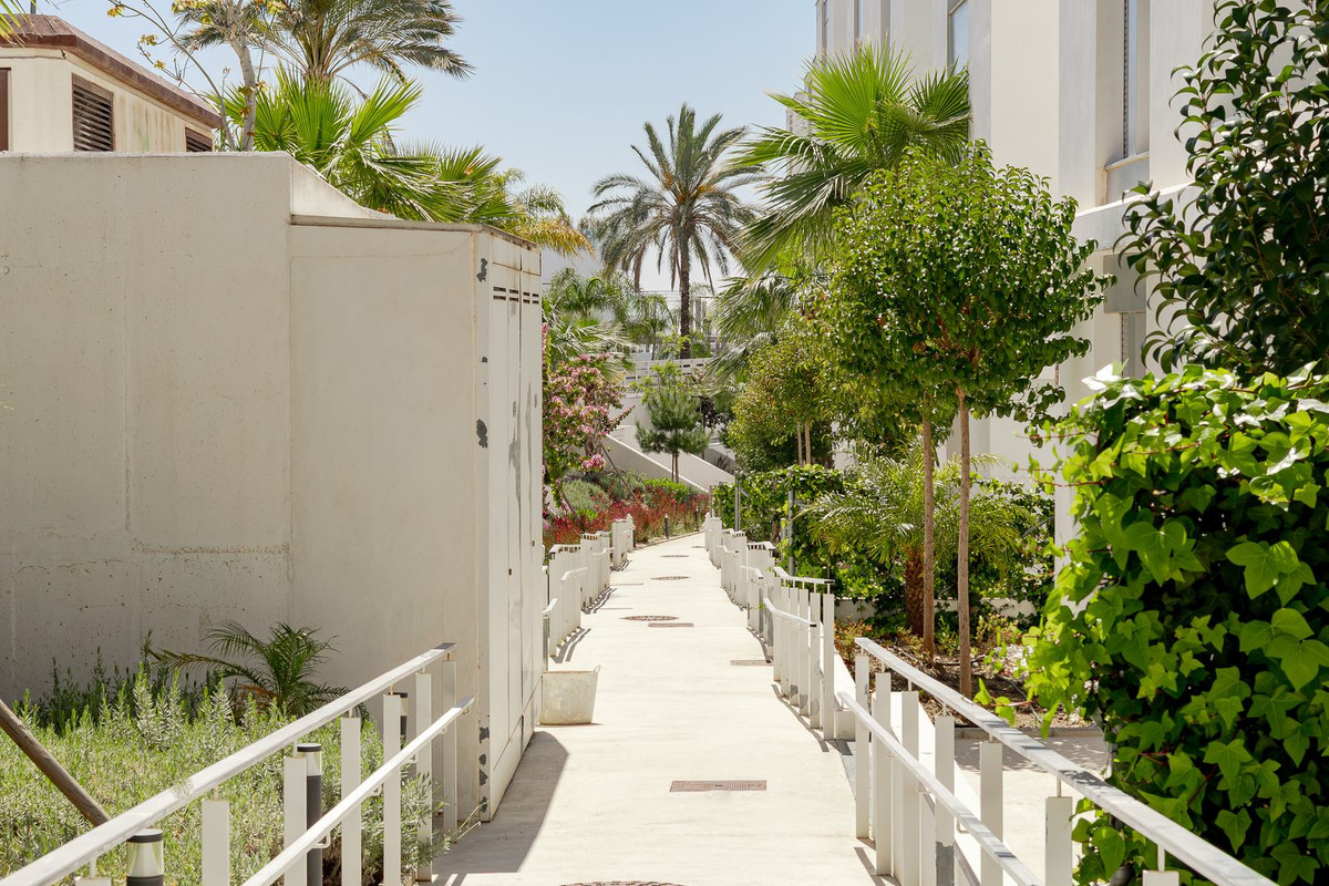 3 Bed Apartment for sale in Cancelada Costa Del Sol, Málaga, Spain