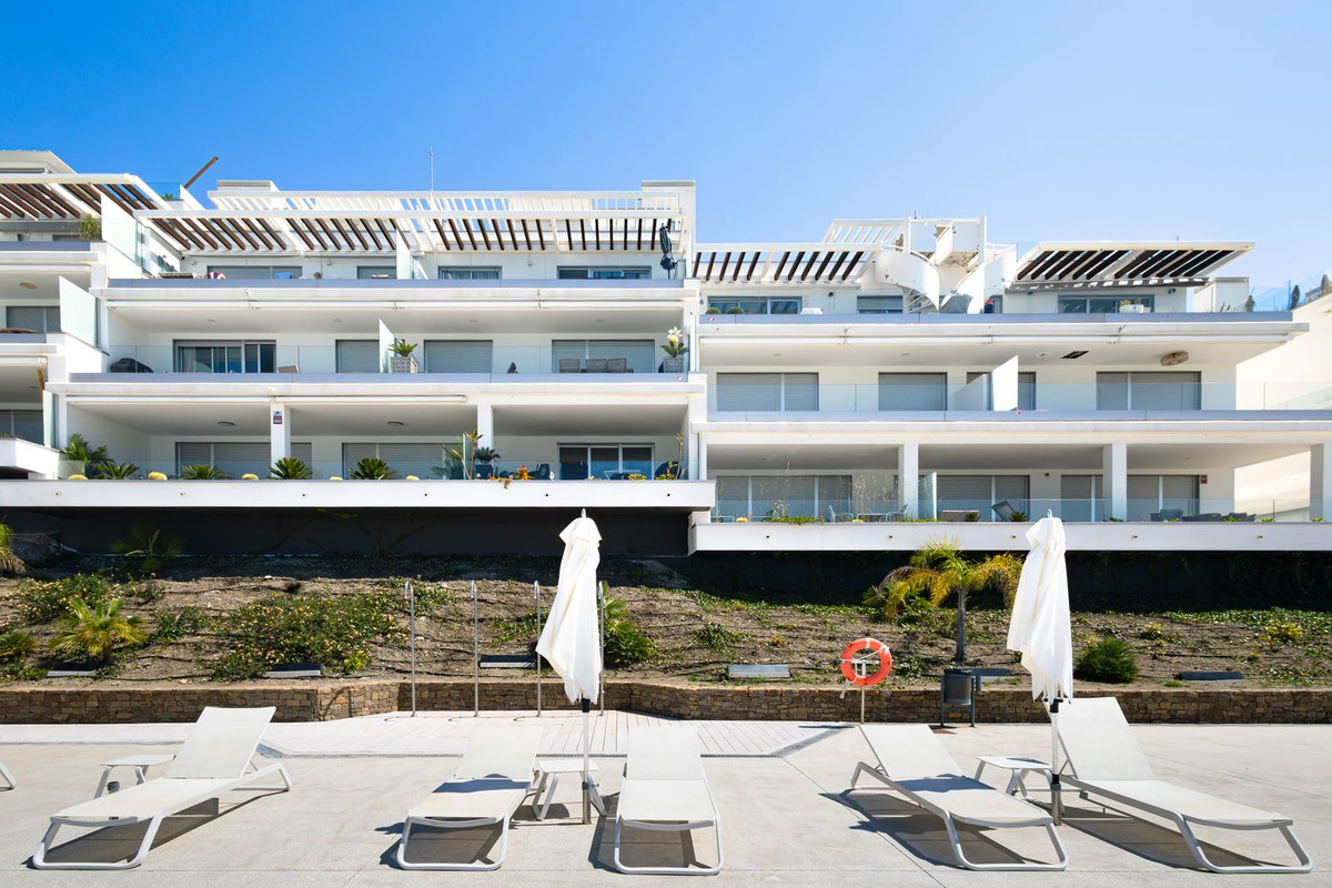 3 Bed Apartment for sale in Cancelada Costa Del Sol, Málaga, Spain