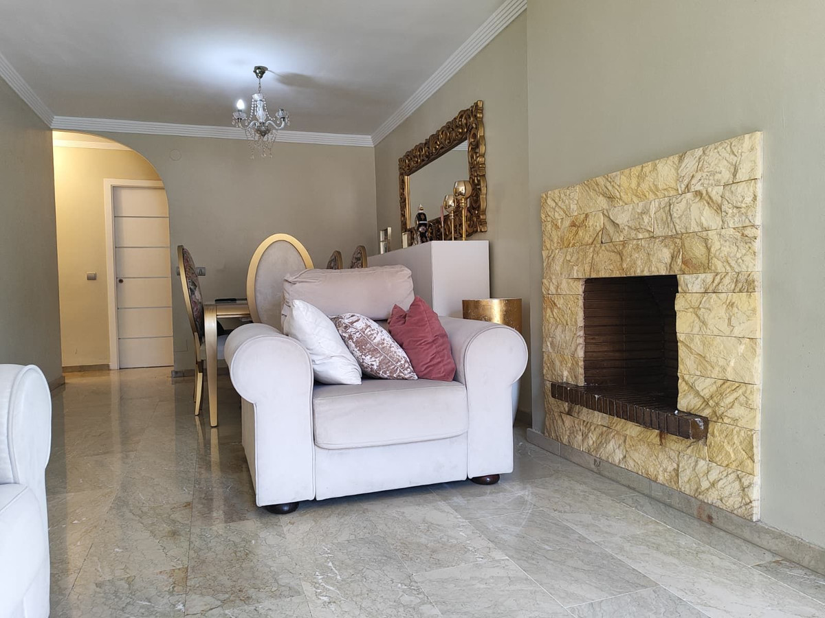 Se vende Apartamento Planta Media de 3 dormitorios en Costa Del Sol, Málaga, España