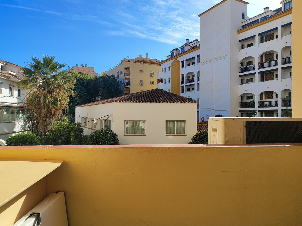 Se vende Apartamento Planta Media de 3 dormitorios en Costa Del Sol, Málaga, España
