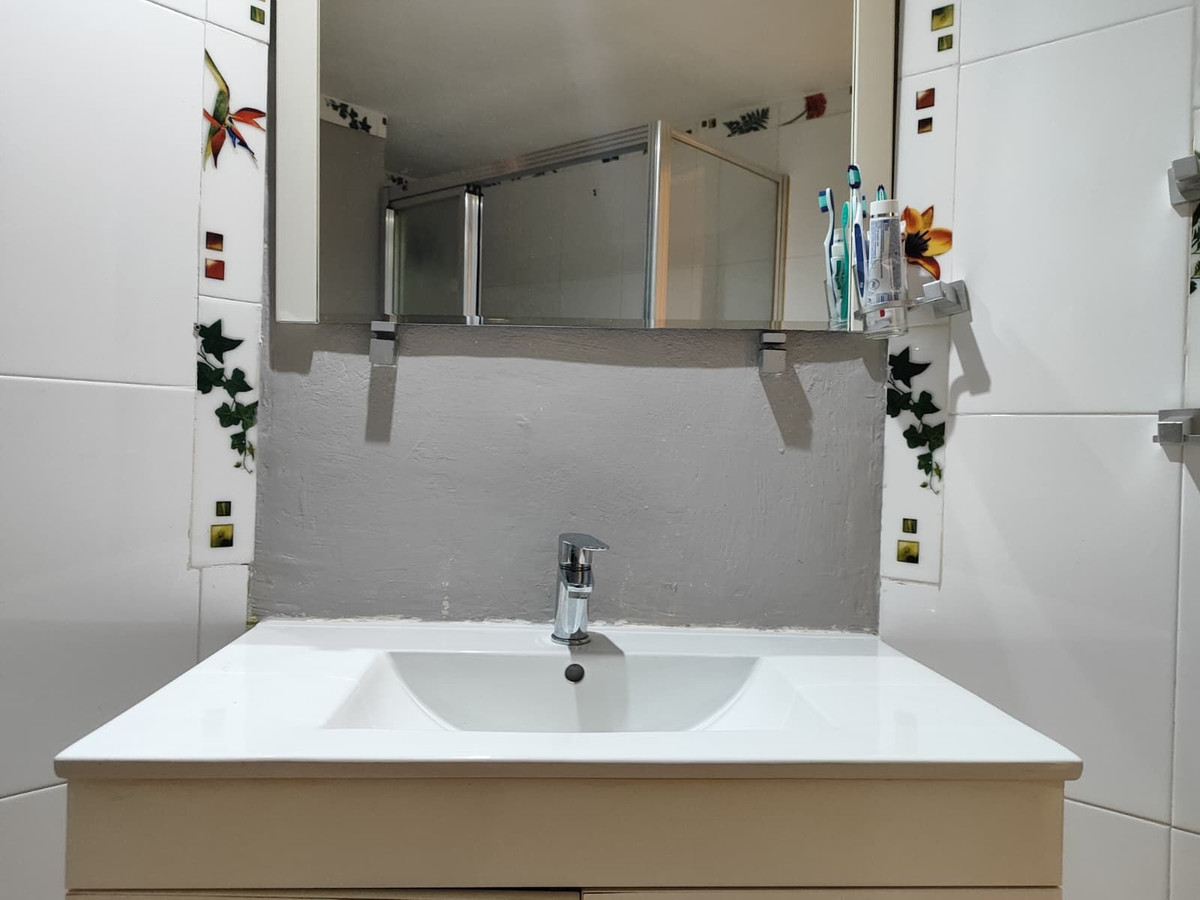Se vende Apartamento Planta Media de 3 dormitorios en Costa Del Sol, Málaga, España