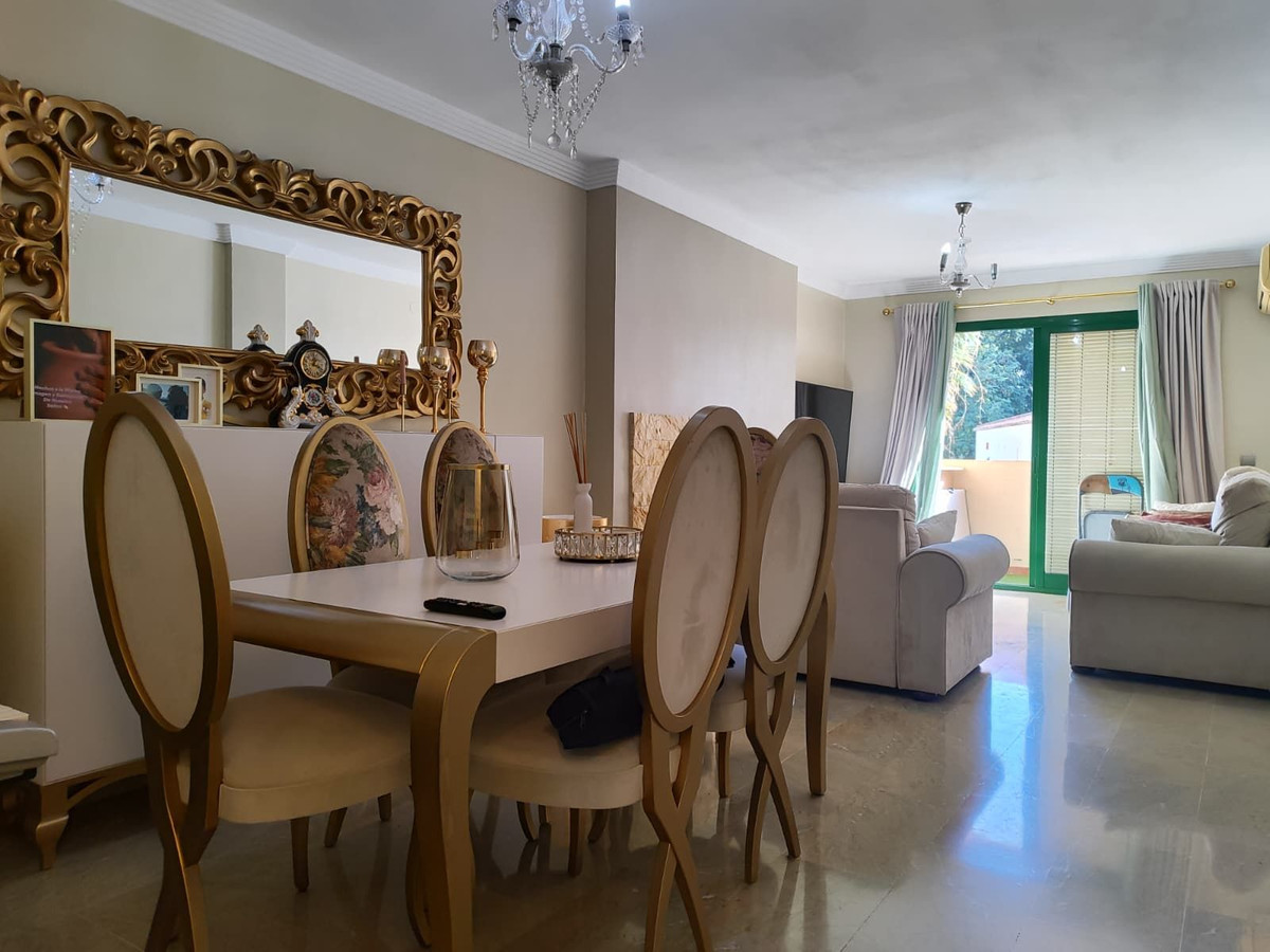 Se vende Apartamento Planta Media de 3 dormitorios en Costa Del Sol, Málaga, España